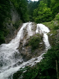 La cascade en grosses eaux_vignette